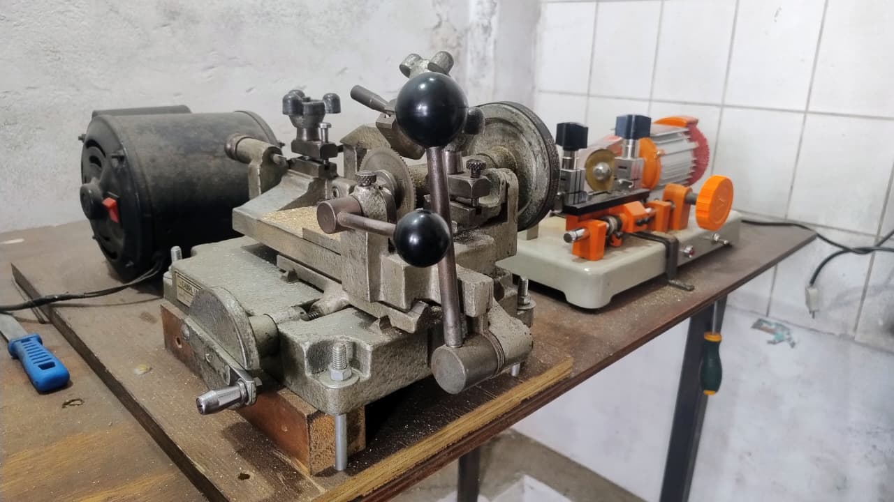 61688fb1-bc60-453b-960b-69bc07e3d7ee