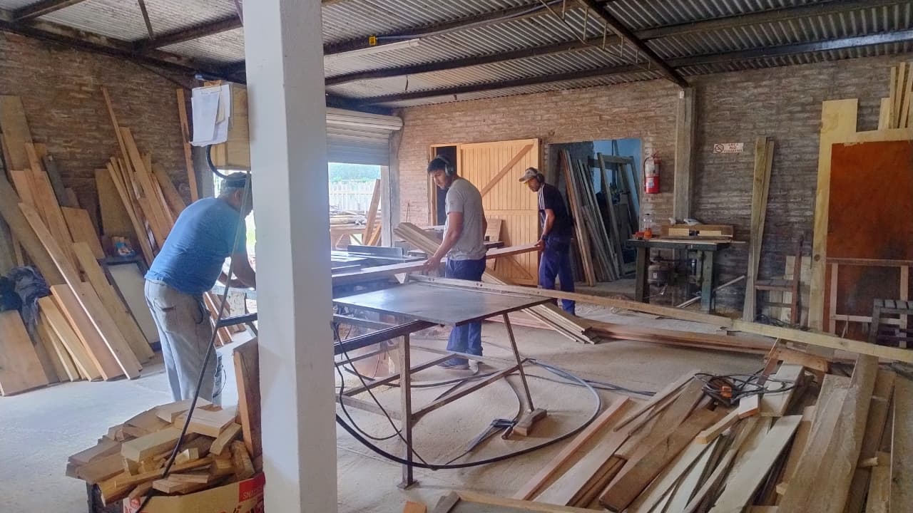 821ba3d0-4a16-488f-a428-2fb935f6f23e