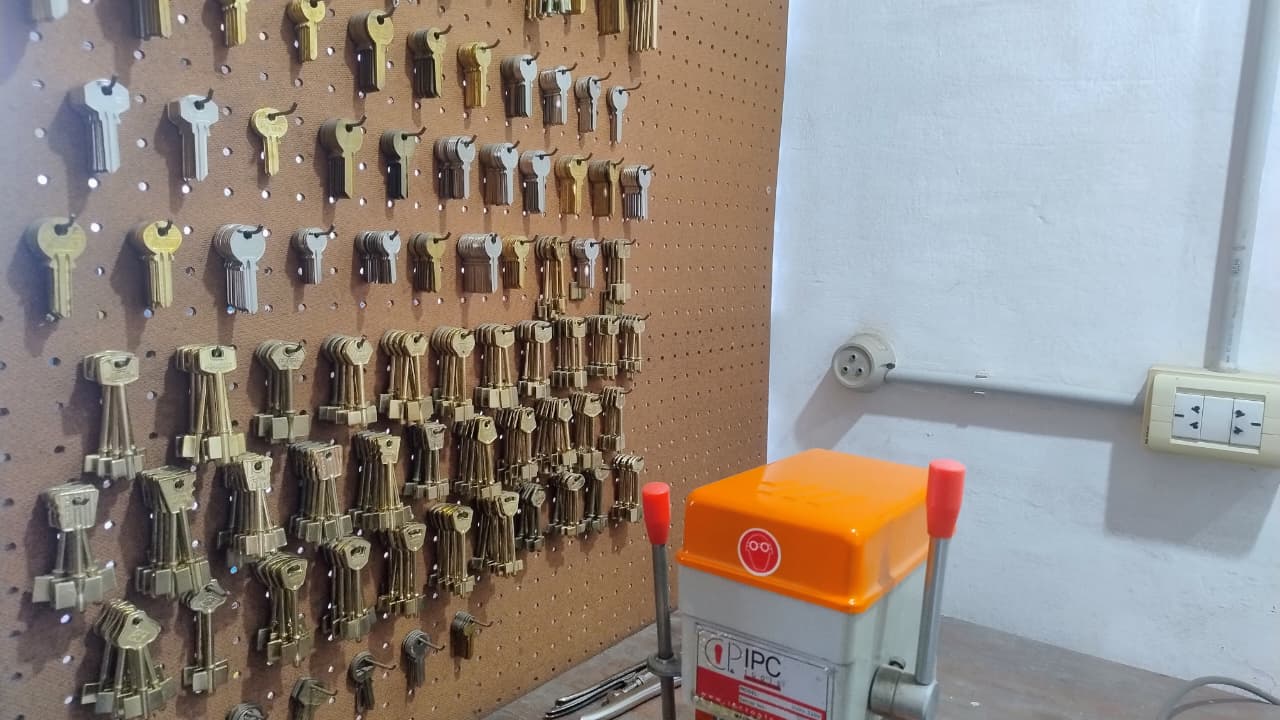 d5671c43-105c-4874-b448-eeaf66ee4fdc